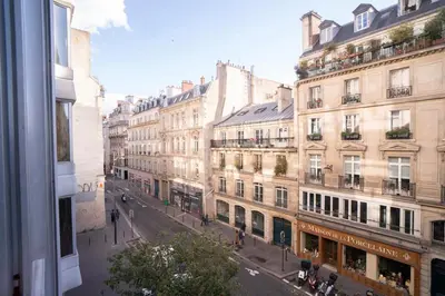 Vue générale sur Paris ou vue de la ville depuis l'appartement