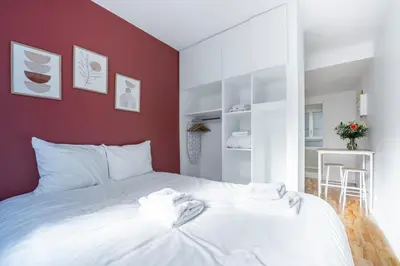 Un ou plusieurs lits dans un hébergement de l'établissement Studio near Paris - 25 minutes from Eiffel Tower