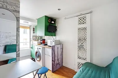 Cuisine ou kitchenette dans l'établissement Cute boudoir studio - heart of Bastille