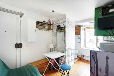 Cuisine ou kitchenette dans l'établissement Cute boudoir studio - heart of Bastille
