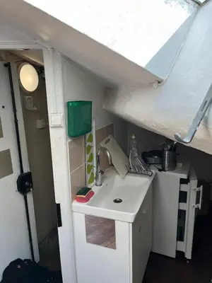 Cuisine ou kitchenette dans l'établissement Pied à terre à Paris