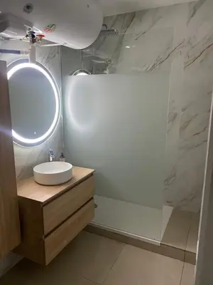 Salle de bains dans l'établissement Chambre privée design, 8 min du Parc des Prince et de Roland Garros et à 4 min du métro 9