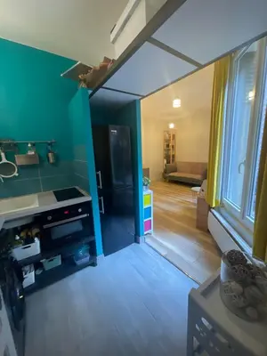 Un ou plusieurs lits dans un hébergement de l'établissement Beautiful 2-room apartment in Paris's Batignolles district