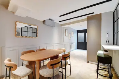 Coin salon dans l'établissement Modern souplex a c 2BR 6P– Near the Louvre Museum