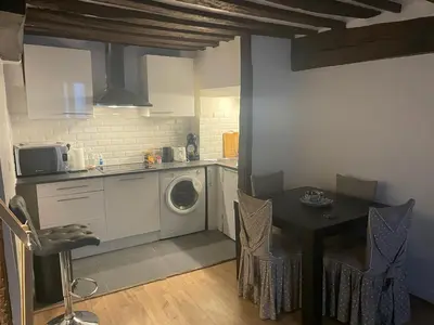 Cuisine ou kitchenette dans l'établissement Practical 1-BR apartment next to Le Bon Marché