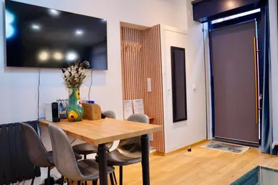 Télévision ou salle de divertissement dans l'établissement Souplex Moderne - 5P - Centre de Paris