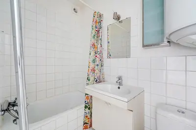 Salle de bains dans l'établissement Tour Eiffel - Rue Cler