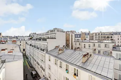 Vue générale sur Paris ou vue de la ville depuis l'appartement