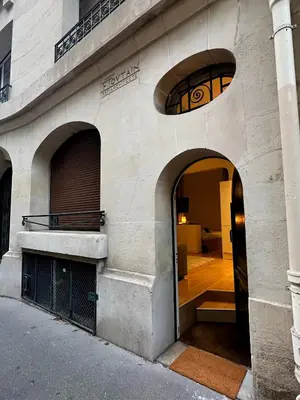 Façade ou entrée de l'établissement Celine 30 Bright haven between Champs Élysée and Trocadéro