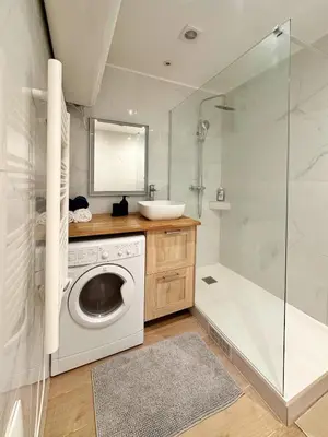 Salle de bains dans l'établissement Celine 30 Bright haven between Champs Élysée and Trocadéro