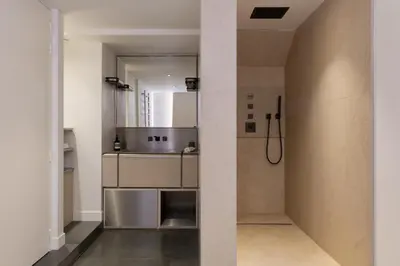 Salle de bains dans l'établissement HIGHSTAY - Luxury Serviced Apartments - Saint-Germain I