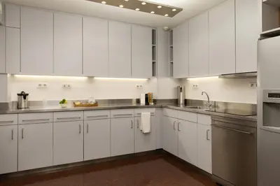 Cuisine ou kitchenette dans l'établissement HIGHSTAY - Luxury Serviced Apartments - Saint-Germain I