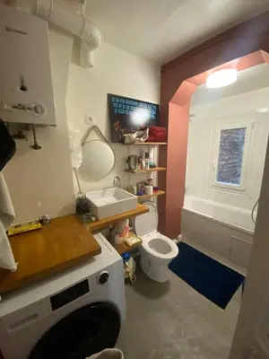 Salle de bains dans l'établissement Quiet 2-room apartment in Paris