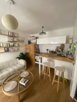 Cuisine ou kitchenette dans l'établissement Quiet 2-room apartment in Paris