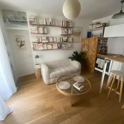 Quiet 2-room apartment in Paris