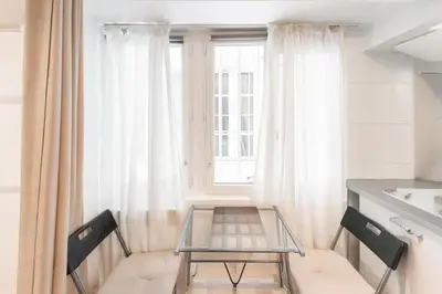 Plan de l'établissement Magnifique studio au cœur du Marais