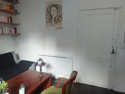 Coin salon dans l'établissement Comfortable two room flat in Paris !