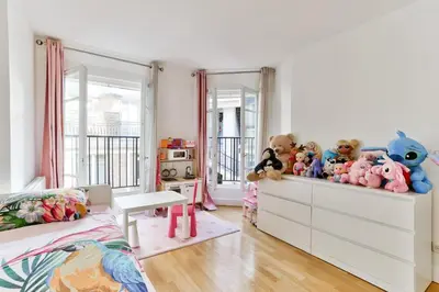Coin salon dans l'établissement Malakoff au coeur de Paris pour 6