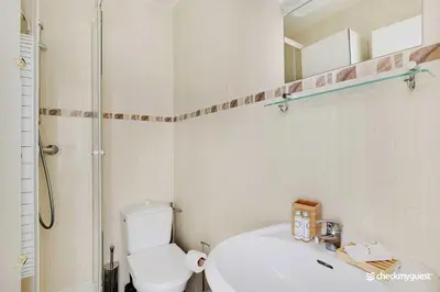 Salle de bains dans l'établissement Cozy apartment - Rue de Bretagne