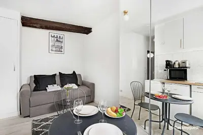 Cuisine ou kitchenette dans l'établissement Amazing Studio in the heart of the Marais