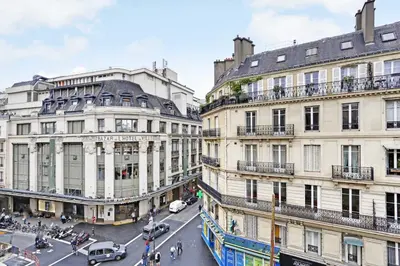 Vue générale sur Paris ou vue de la ville depuis l'appartement