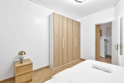 Un ou plusieurs lits dans un hébergement de l'établissement High end Parisian 3 room apartment 10th arrondissement