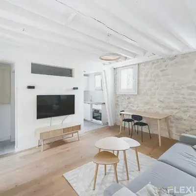 Spacious and charming one-bedroom apartment in the 3rd district