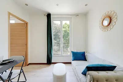 Coin salon dans l'établissement Apartment Suite 14 aux Portes de Paris