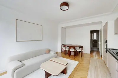 Coin salon dans l'établissement Modern flat - 6P- Voltaire