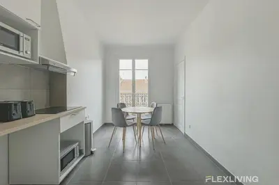 Cuisine ou kitchenette dans l'établissement Chambre cosy et charmante à Alésia Paris 14e