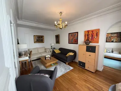 Coin salon dans l'établissement Yzy-Loc Paris Champs Élysées Porte Maillot