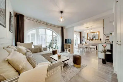 Coin salon dans l'établissement Historical apartment in the heart of Paris - 1