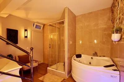 Salle de bains dans l'établissement Loods - RDC G