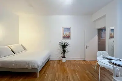 Un ou plusieurs lits dans un hébergement de l'établissement Charming apartment near Bastille