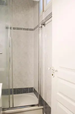 Salle de bains dans l'établissement Apartment in the heart of Paris quiet and easy