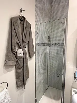 Salle de bains dans l'établissement Le Loft Villehardouin