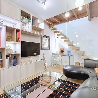 Elegant duplex with garden near the Eiffel Tower