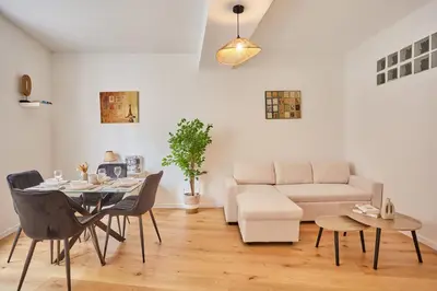 Coin salon dans l'établissement Apartement center of Paris