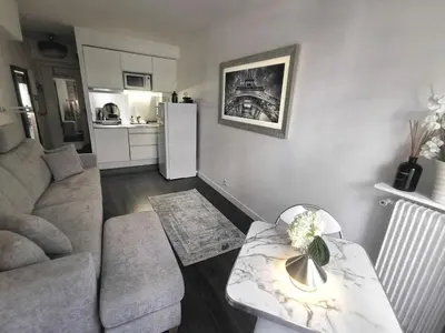 Cuisine ou kitchenette dans l'établissement Studio avec balcon, Paris 6e