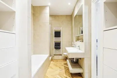 Salle de bains dans l'établissement Luxury 4 bedroom Apt 160m2 2 king 2 queen