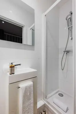 Salle de bains dans l'établissement Studio cosy rue du faubourg saint denis paris 10