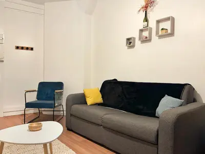 Coin salon dans l'établissement Aux portes de Paris