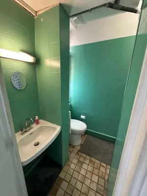 Salle de bains dans l'établissement Appartement Lumineux, à 5 minutes de Paris