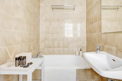 Salle de bains dans l'établissement Cosy studio au coeur de Saint-Germain-des-Pres
