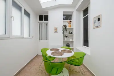 Plan de l'établissement Charming ground floor rue du Faubourg Saint Honore