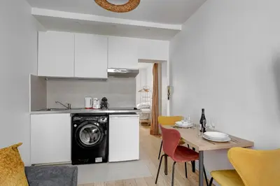 Cuisine ou kitchenette dans l'établissement 521 Suite Médéric - Modern apartment Paris 17