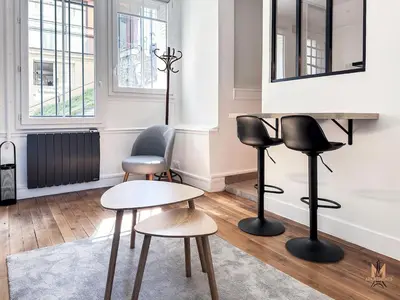 Coin salon dans l'établissement Charming Montmartre Maisonette