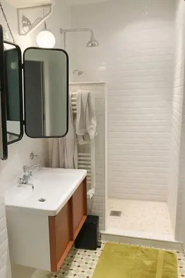Salle de bains dans l'établissement Superbe appartement sur jardin- proche de paris