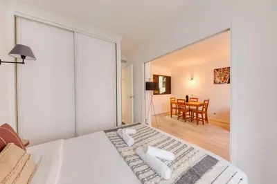 Télévision ou salle de divertissement dans l'établissement Le Rustique - Porte de Versailles Apartment
