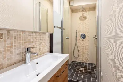 Salle de bains dans l'établissement Appartement Fleury - Welkeys